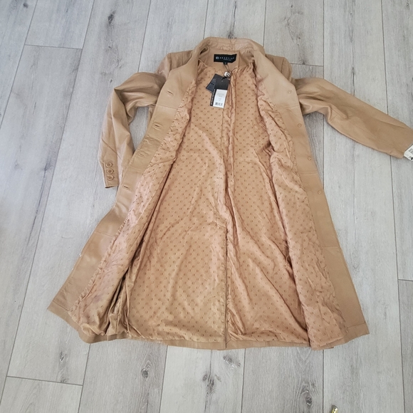 Kenneth Cole Beige Leather Jacket - Picture 3 of 12